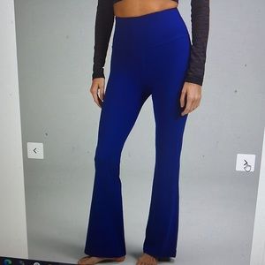 Lululemon Groove Super High Rise Flared Pant